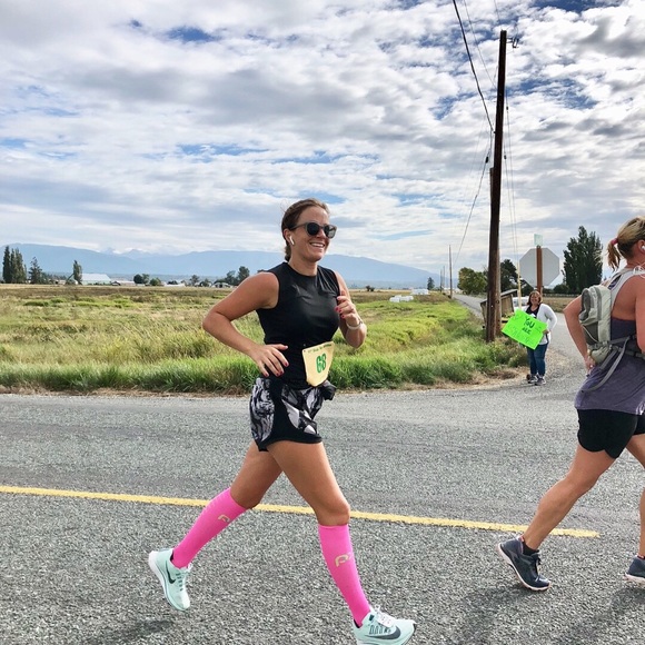 Meet your Posher, Claire - Picture 2 of 4